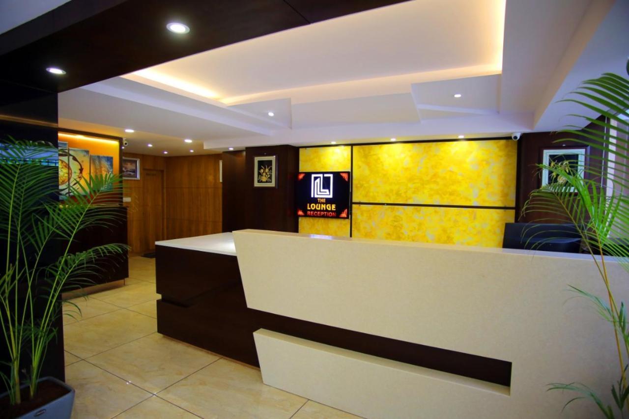 The Lounge Business Hotel Bangalore Exterior photo